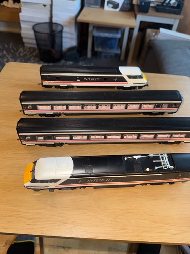 Hornby intercity 225 - train, set