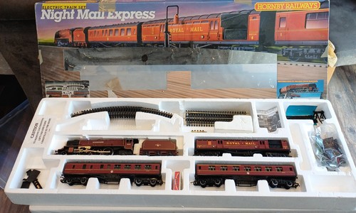 Hornby r758 night - r758, express