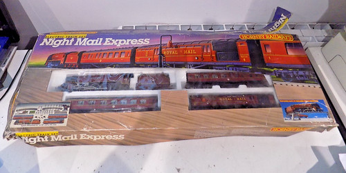 Hornby r758 night - hornby, express