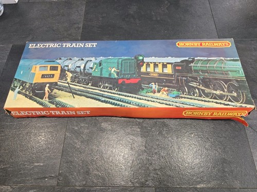 Vintage hornby gauge train - vintage, 00