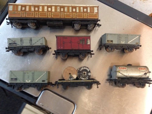 Vintage hornby train set - vintage,