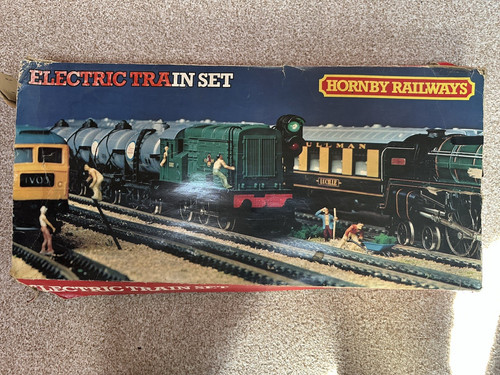 Hornby gauge train - set, no