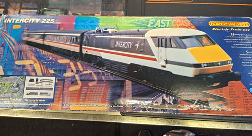 Hornby intercity 225 train set - intercity,