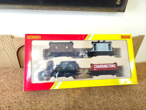 Hornby railways gauge - oo, r2670